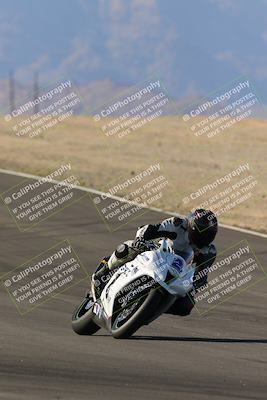 media/Dec-04-2022-CVMA (Sun) [[e38ca9e4fc]]/Race 1 Supersport Open/